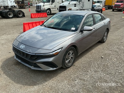 2025 Hyundai Elantra SE Automobile