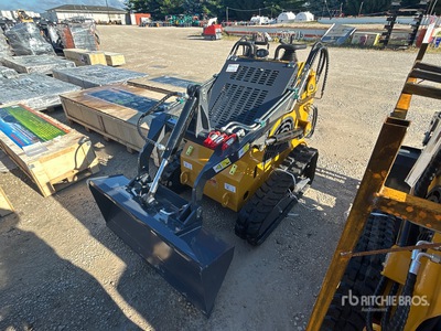 2026 STARVOX SV-480 Mini Compact Track Loader (Unused)