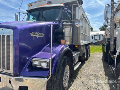 2000 Kenworth T800 8x4 Tri/A Dump Truck