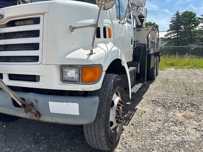 1997 Ford LT8501 Camion à flèche