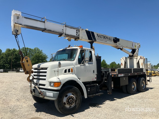 National 800C 42000 lb Straight Boom on 1998 Ford LT8501 6x4 Boom Truck