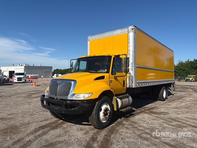 2019 International 4300 4x2 バントラック