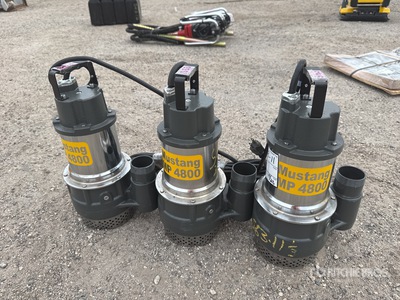 Quantity of (3) Mustang MP4800 2 in 水中ポンプ (Unused)