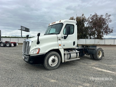 2015 Freightliner Cascadia 125 4x2 S/A Day Cab Truck Tractor