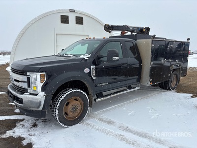2019 Ford F-550 XLT 4x4 Extended Cab Servicewagen