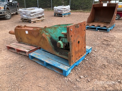 2600 Hydraulic Breaker