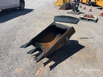 ACE 24 in Digging Schaufel