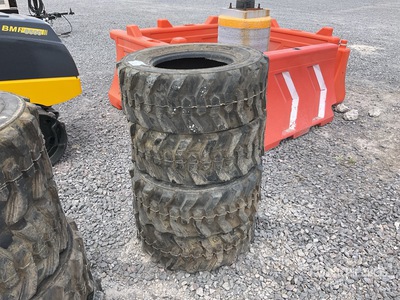 Quantity of (4) 12-16.5 Lote de Llantas para Minicargador (Sin Usar) / Tires (Unused) - Fits Skid Steer Loader