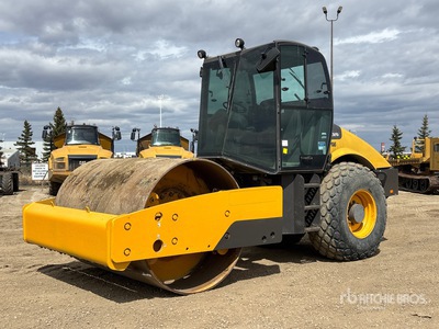 2011 Volvo SD116DX Smooth Drum Compactor