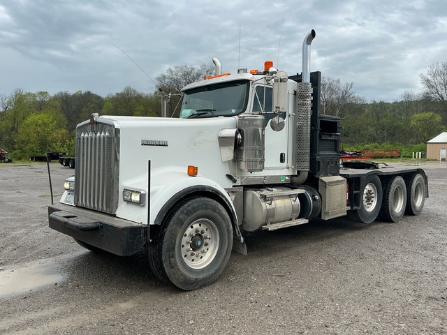 2013 Kenworth W900 8x4 Heavy Haul Tri/A Day Cab Truck Tractor