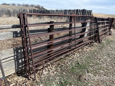 Quantity of (5) 12 ft x 5 ft パネル