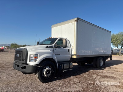 2018 Ford F-750 4x2 Moving Camion fourgon