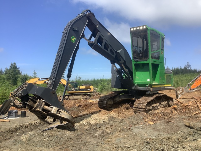 John Deere 2156G Heel Boom Log Loader