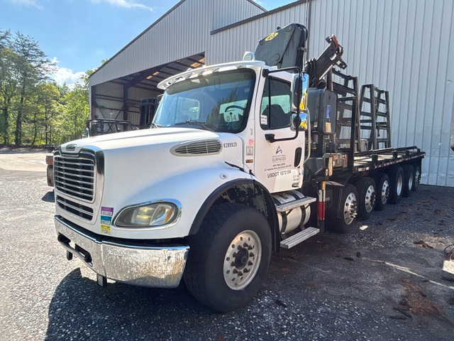 2006 Heila HL-L220/6S 10700 lb Knuckle Boom on 2007 Freightliner M2 112 14x4 Boom Truck