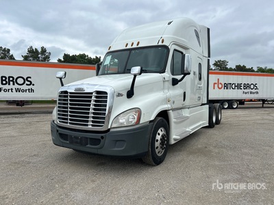 2014 Freightliner Cascadia 125 6x4 T/A Sleeper Truck Tractor