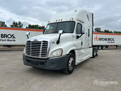 2014 Freightliner Cascadia 125 6x4 T/A Sleeper Truck Tractor