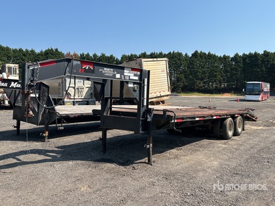 2017 Hooper 8x25 GN 10 25 ft T/A Gooseneck Equipment Trailer