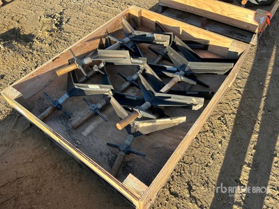 Quantity of (13) Synergy 10,000 lb Pipe Stand V-Heads (Unused)