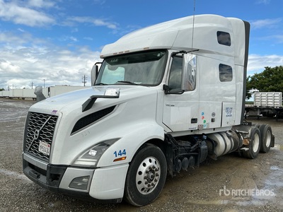 2023 Volvo VNL760 6x4 Cabeza Tractora Cabina Dormitorio