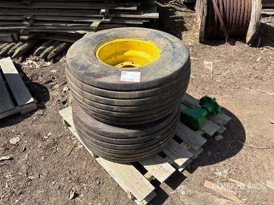 Quantity of (2) 31X13.50-15 Tyres