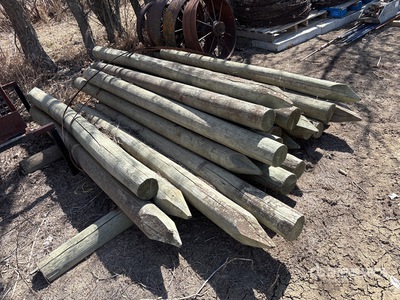 Quantity of (23) 8 ft X 6 in Fence Post その他 - 店舗 & 倉庫