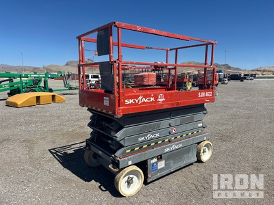 2015 Skyjack SJIII-4632 Scissor Lift