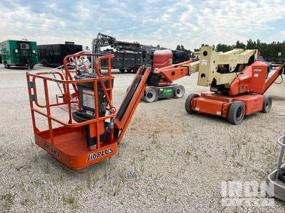 2014 JLG E400AJPN 2WD Electric Articulating Boom Lift