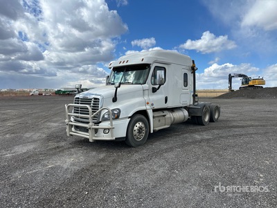 2019 Freightliner Cascadia 125 6x4 T/A Sleeper Truck Tractor