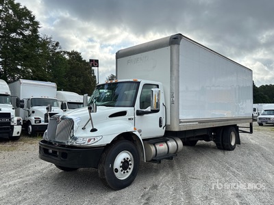 2022 International MV607 4x2 Furgoneta caja cerrada