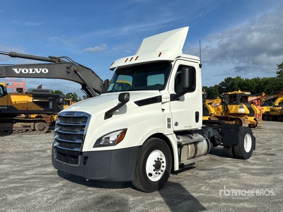 2019 Freightliner Cascadia 126 4x2 S/A Day Cab Truck Tractor