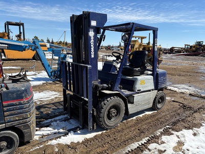 1996 Komatsu FG25TC-11 4700 lb Pneumatic Tire Forklift