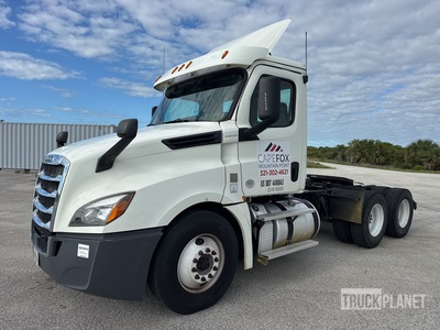 2019 Freightliner Cascadia 126 6x4 تراكتور شاحنة نهارية (ثنائية المحور)