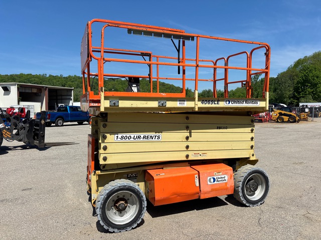 2015 JLG 4069LE Electric Scissor Lift