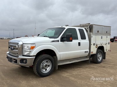 2015 Ford F-350 XLT 4x4 Extended Cab Camion utilitaire