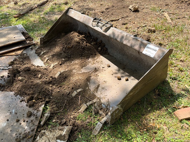 Land Pride HD80LLT 80 in General Purpose Skid Steer Bucket