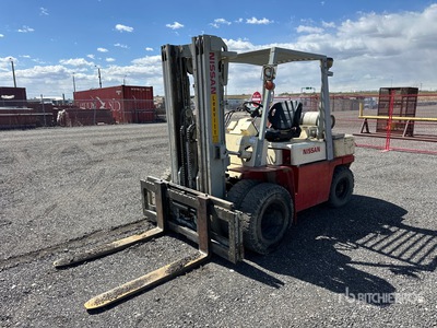 1997 Nissan BGF03H40V 7400 lb Pneumatic Tire Carrelli Elevatori (Inoperable)