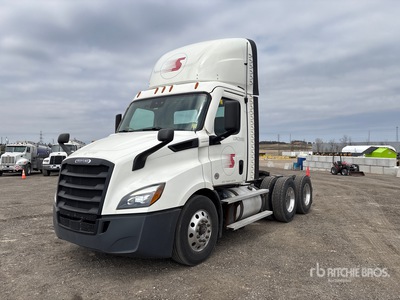 2021 Freightliner Cascadia 113 6x4 T/A Day Cab Truck Tractor