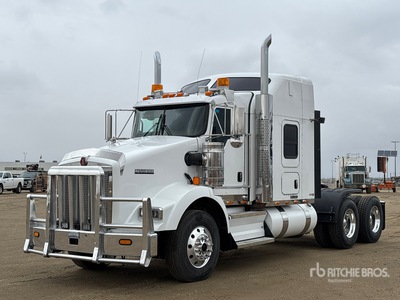 2013 Kenworth T800 6x4 تراكتور شاحنة كابينة النوم (ثنائية المحور)