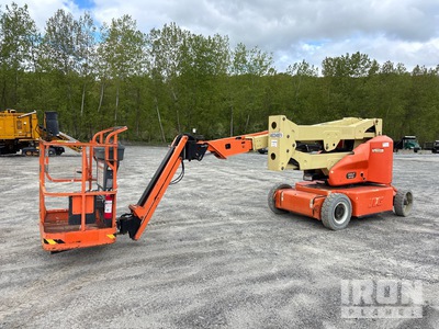 2012 JLG E400AJPN 2WD Electric Articulating Boom Lift