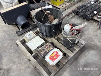 Quantity of Assorted Livestock Tools 家畜用機械