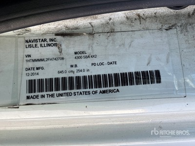 2015 International 4300 4x2 Furgoneta caja cerrada