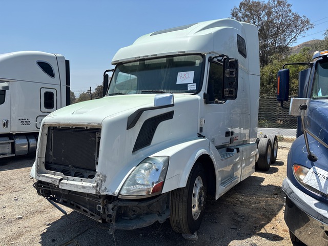2015 Volvo VNL 6x4 T/A Sleeper Truck Tractor (Inoperable)