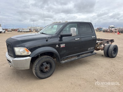 2012 Ram 3500HD Laramie 4x4 Crew Cab を見 Cab and Chassis