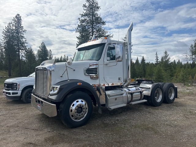 2012 Freightliner Coronado 122 6x4 T/A Day Cab Truck Tractor