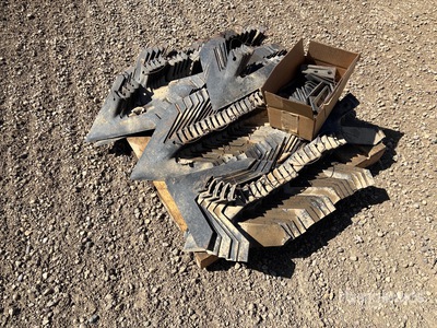 Quantity of (98) Knock-On Shovels