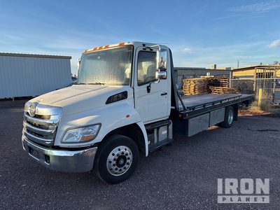 2015 Hino 268 4x2 Rollback Truck