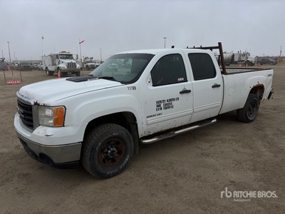 2010 GMC Sierra 2500HD 4x4 Crew Cab Pickup