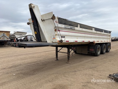 2008 Renn 32 ft Tri/A End Dump Trailer