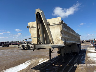 2008 Renn 32 ft Tri/A End Dump Trailer