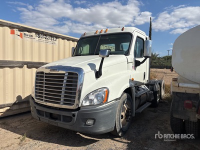 2012 Freightliner Cascadia 125 6x4 Cabeza Tractora Cabina Dormitorio (Inoperable)